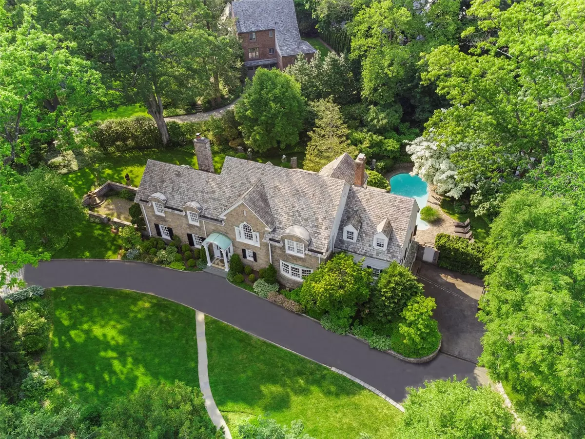 Bronxville, NY 10708,133 aka 139 Hampshire RD