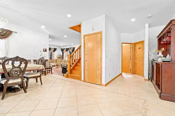 Swan Lake, NY 12783,987 Hurd RD