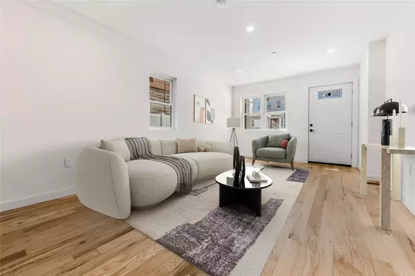 Ozone Park, NY 11416,9521 89th st