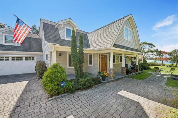 East Moriches, NY 11940,88 Evergreen AVE