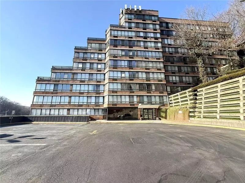 755 Narrows RD #305, Staten Island, NY 10304