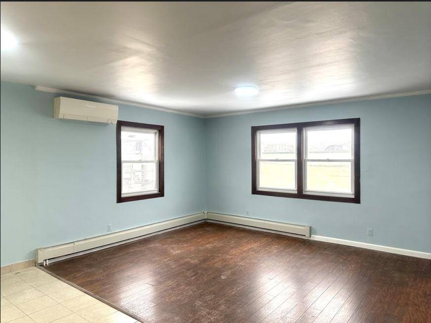 Flushing, NY 11358,42-47 194 ST #2 Floor