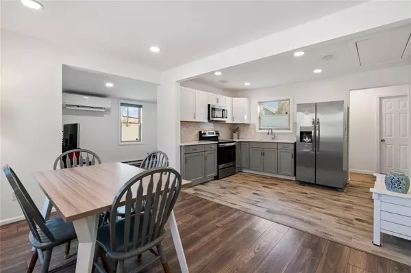 Mastic Beach, NY 11951,113 McKinley DR