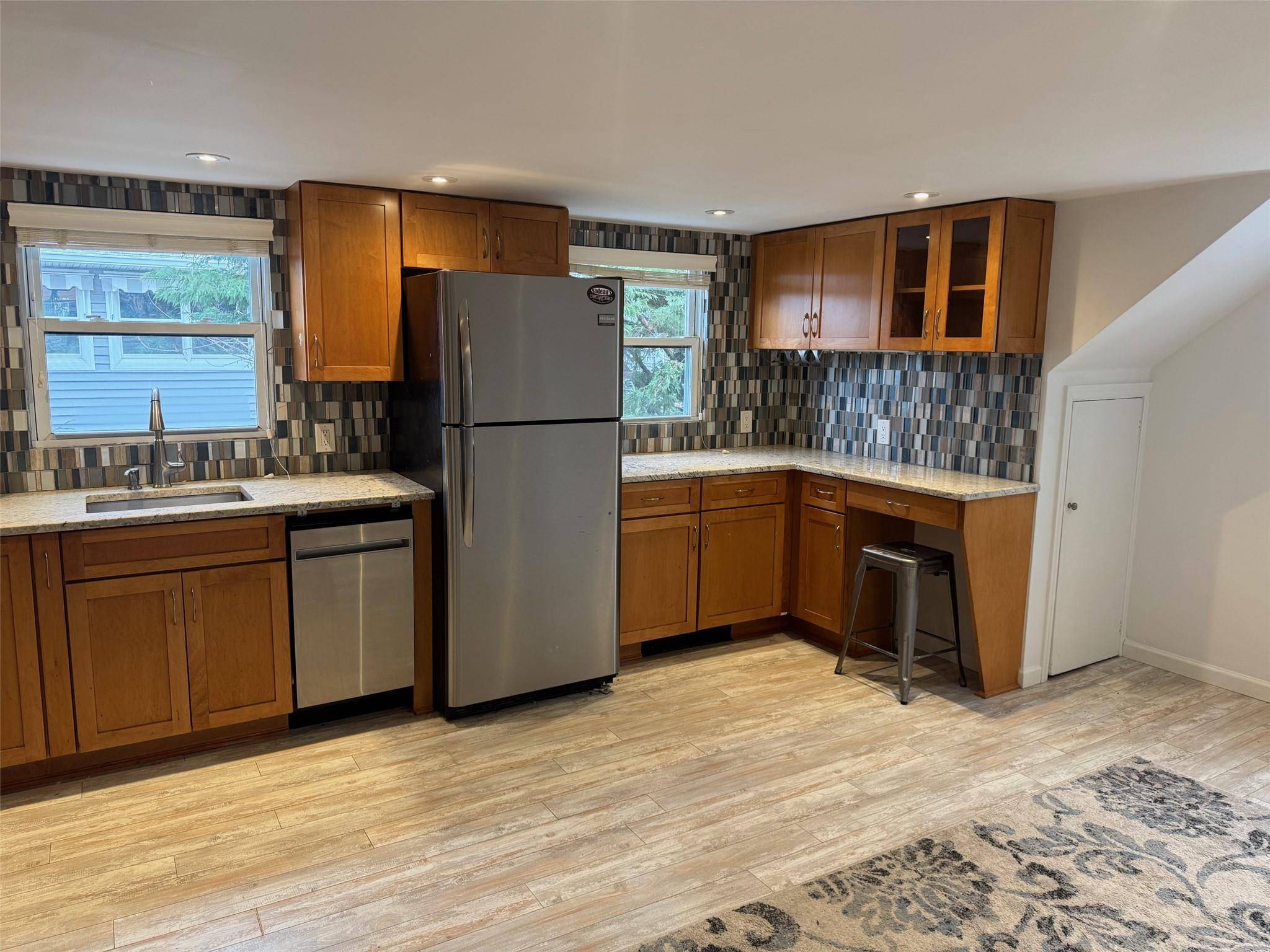 Glen Cove, NY 11542,22 Lincoln PL #2nd floor