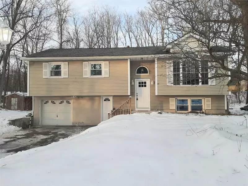 62 Holt RD, Hyde Park, NY 12538