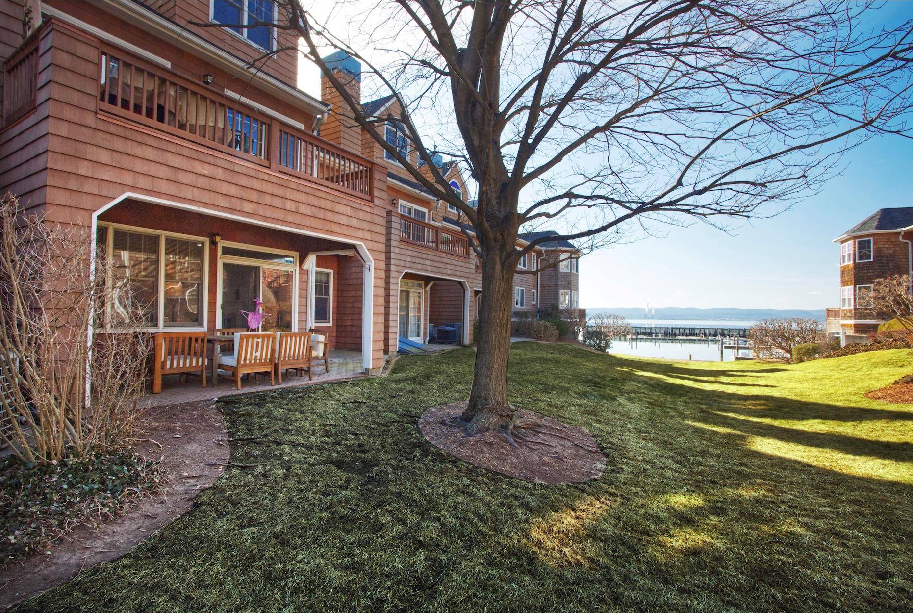 301 Half Moon Bay DR, Croton-on-hudson, NY 10520