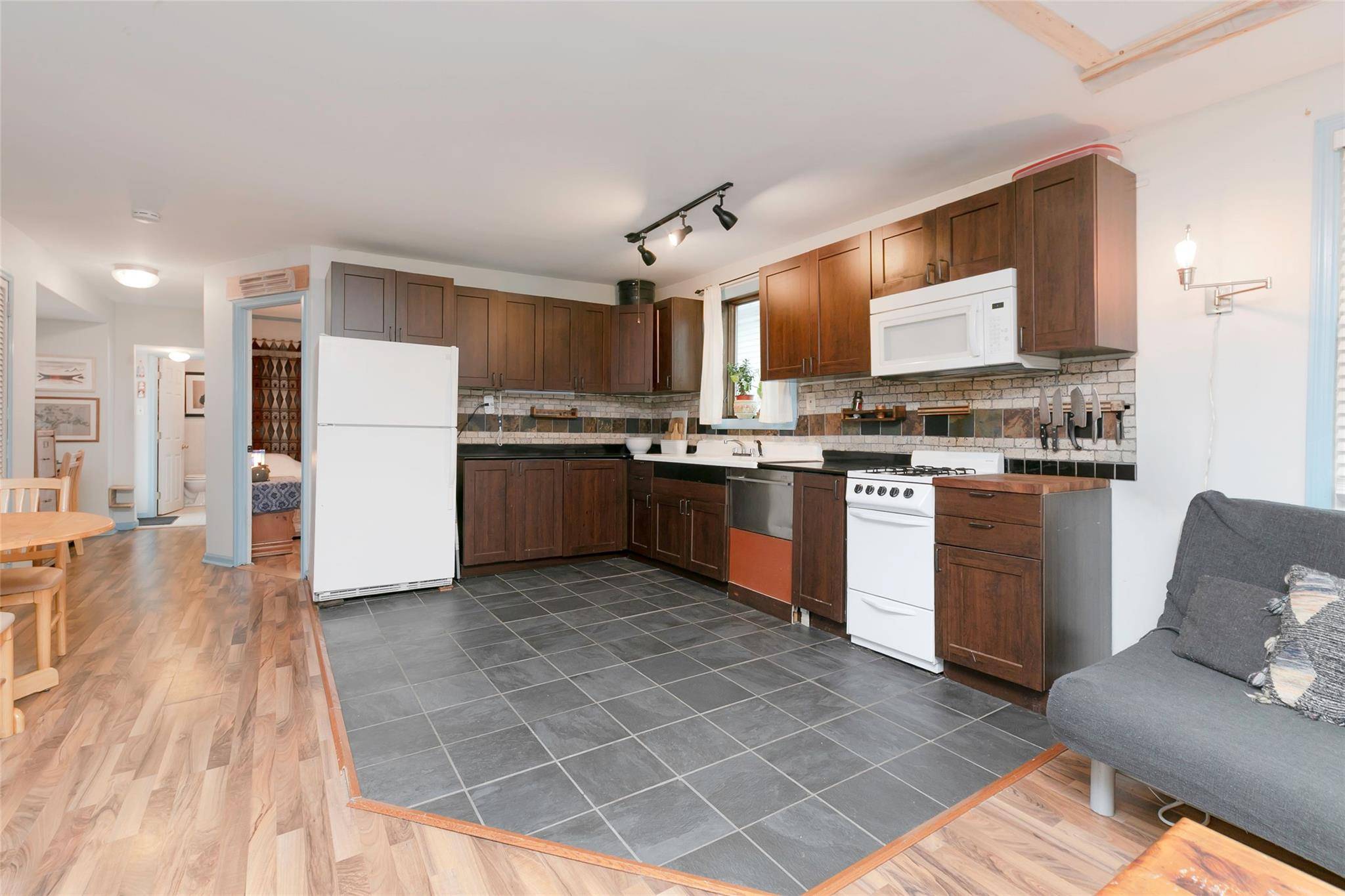 Bronx, NY 10464,68 Tier ST