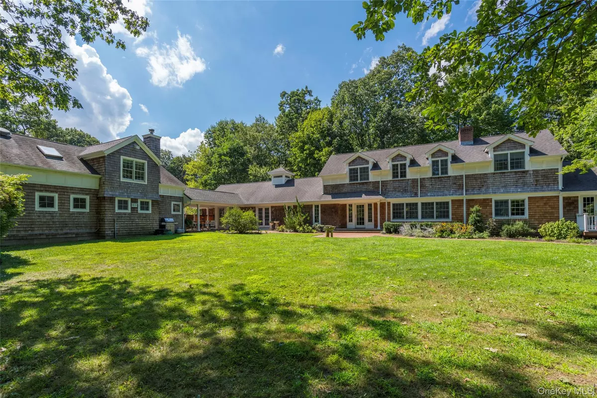 Lloyd Harbor, NY 11743,6 Camel Hollow RD
