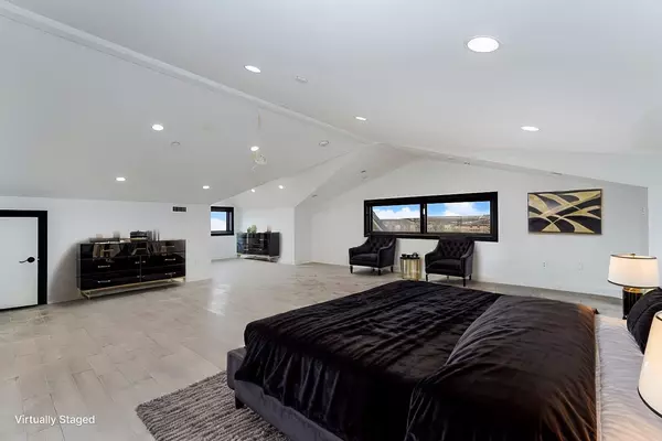 Brooklyn, NY 11234,86 Whitman DR