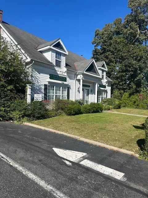 Bellport Village, NY 11713,21 Station CT #21