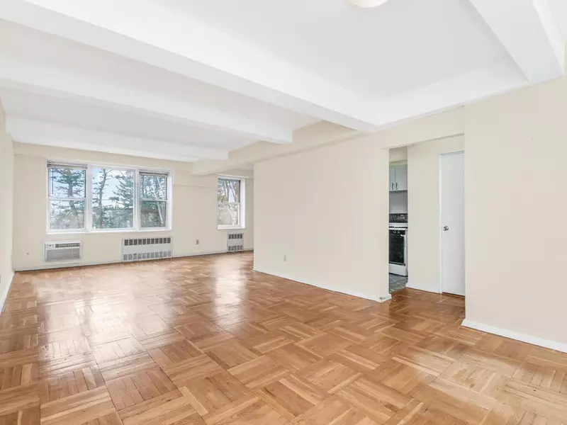 679 W 239th ST #1C, Bronx, NY 10463