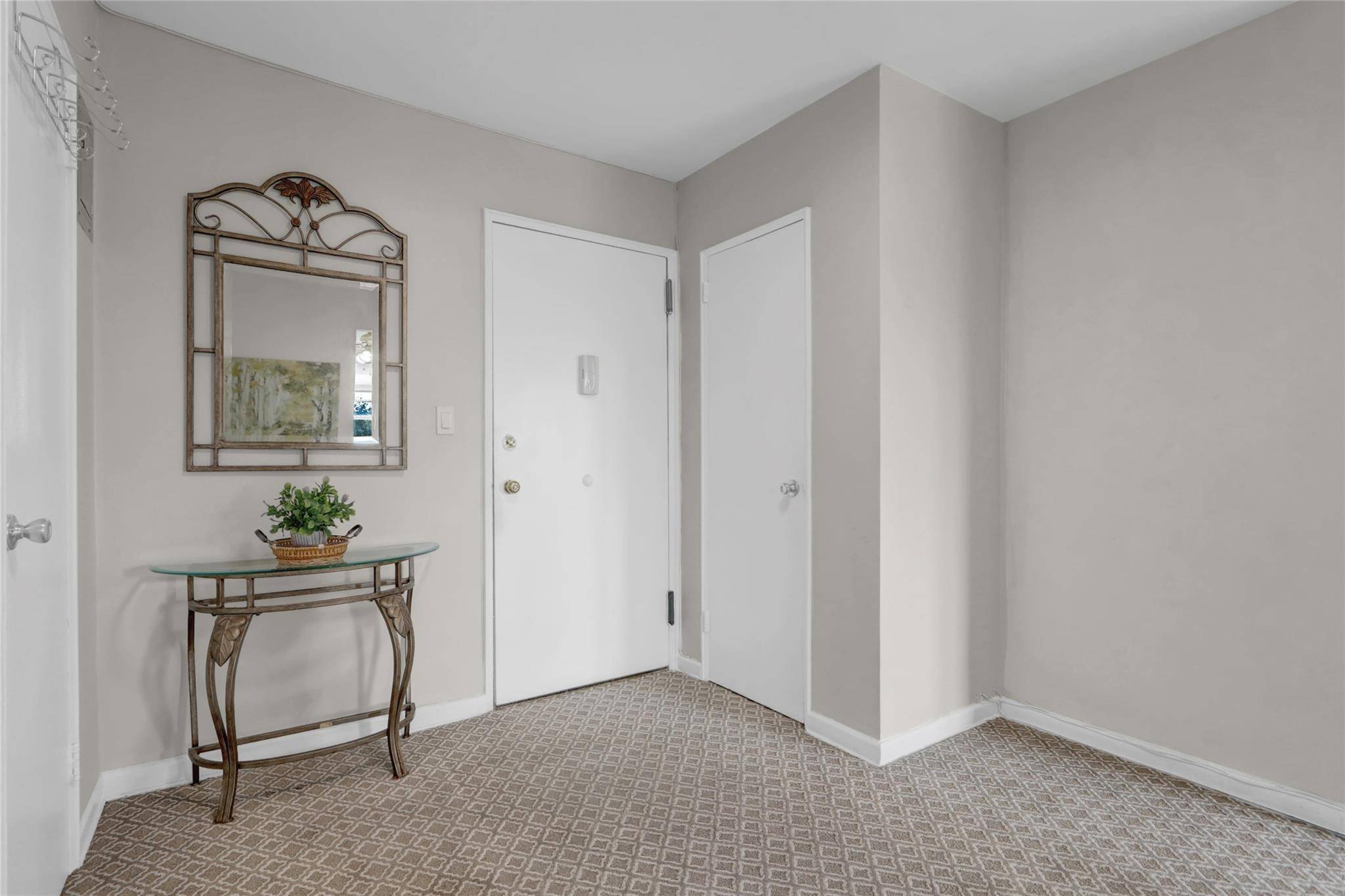 Lynbrook, NY 11563,504 Merrick RD #4D