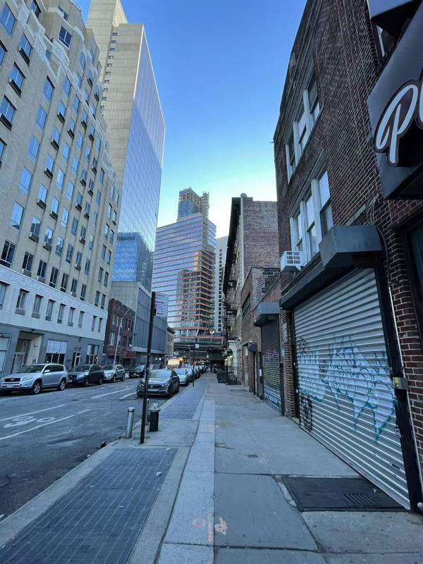 Long Island City, NY 11101,41-12 29th ST