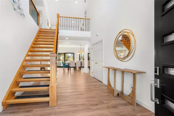 East Quogue, NY 11942,9 Walker CT