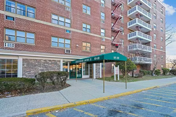 85-10 151 AVE #3K, Howard Beach, NY 11414