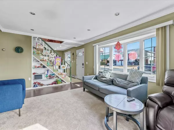 Carle Place, NY 11514,268 Fairfield AVE