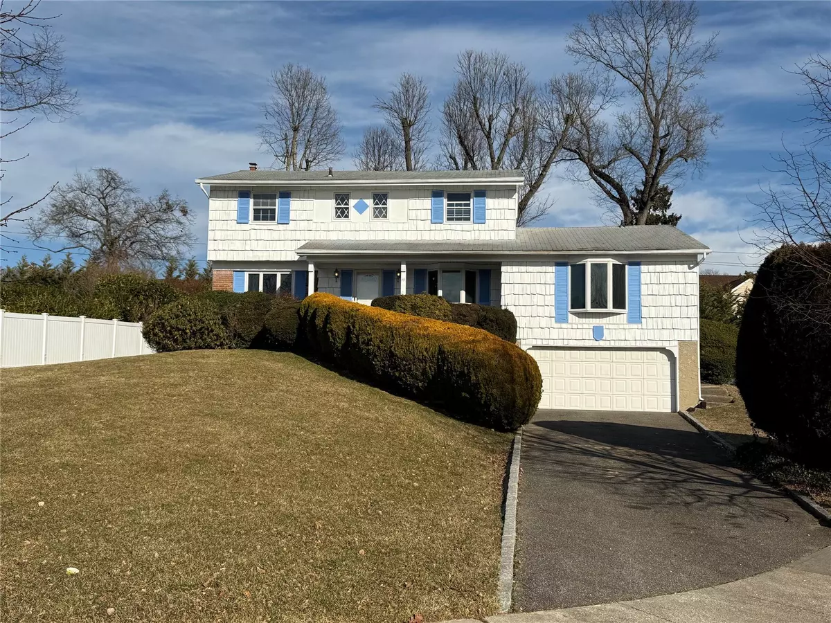 East Norwich, NY 11732,77 Auburn LN