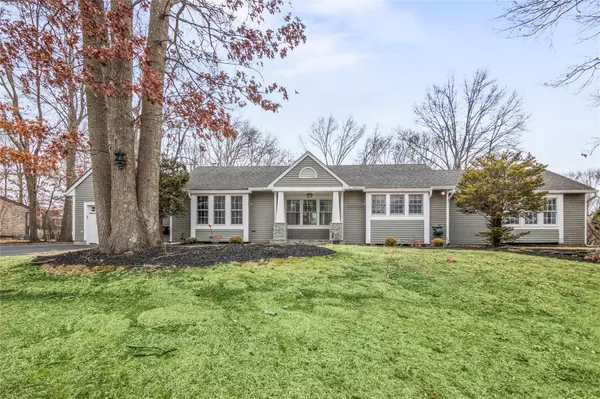 1 Wendy CT, Mount Sinai, NY 11766