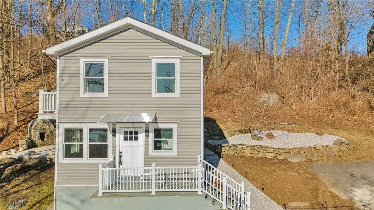Patterson, NY 12563,54 Newport RD