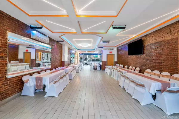 Elmhurst, NY 11373,91-08 43rd Ave