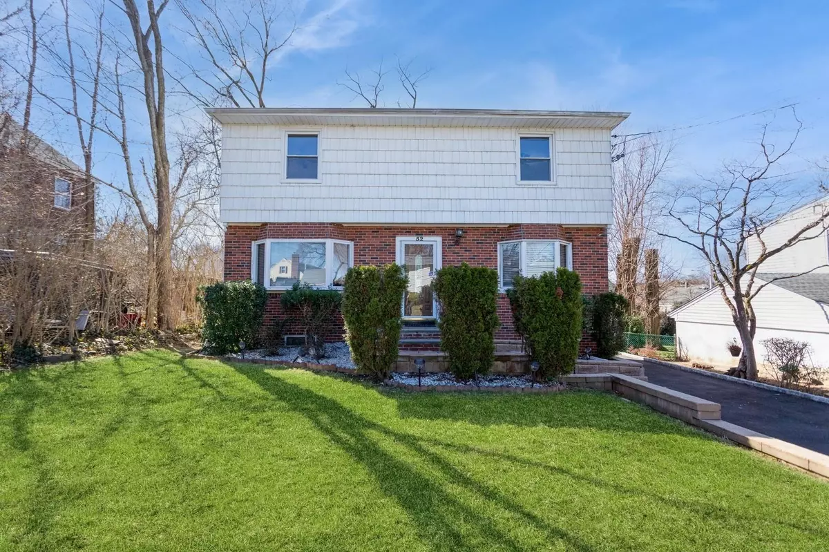 Yonkers, NY 10710,52 Delaware RD