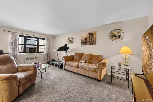 Mount Vernon, NY 10552,30 Fleetwood AVE #4B