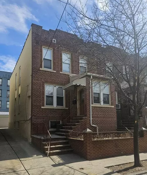 24-41 43 ST, Astoria, NY 11103