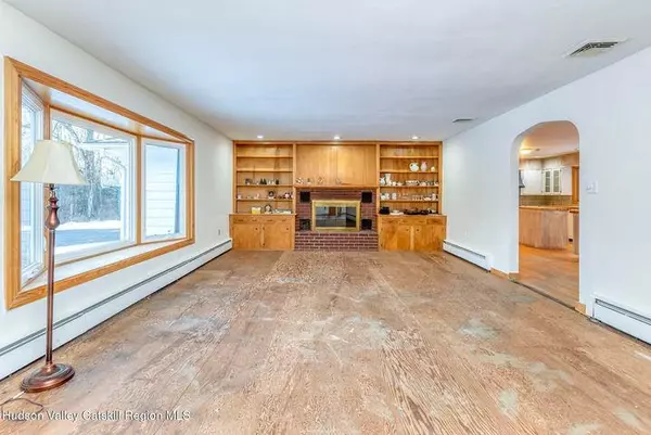 Kerhonkson, NY 12446,435 Samsonville RD