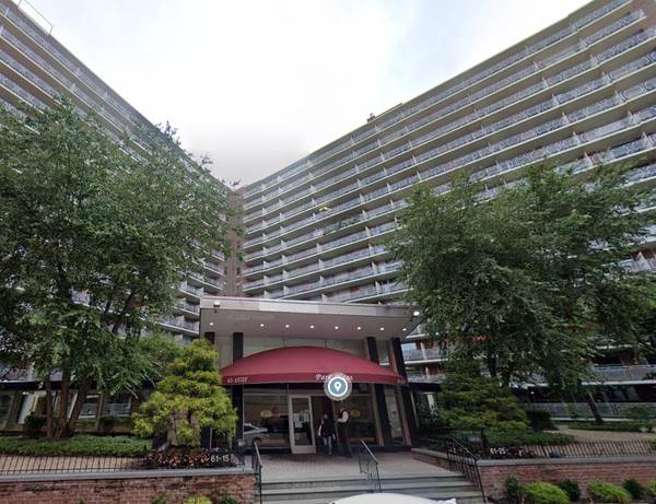 61-15 97 ST #4E, Rego Park, NY 11374