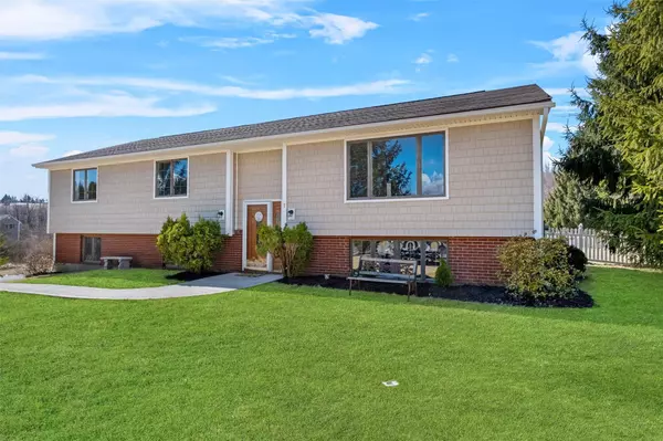 7 Riverdale DR, Wingdale, NY 12594