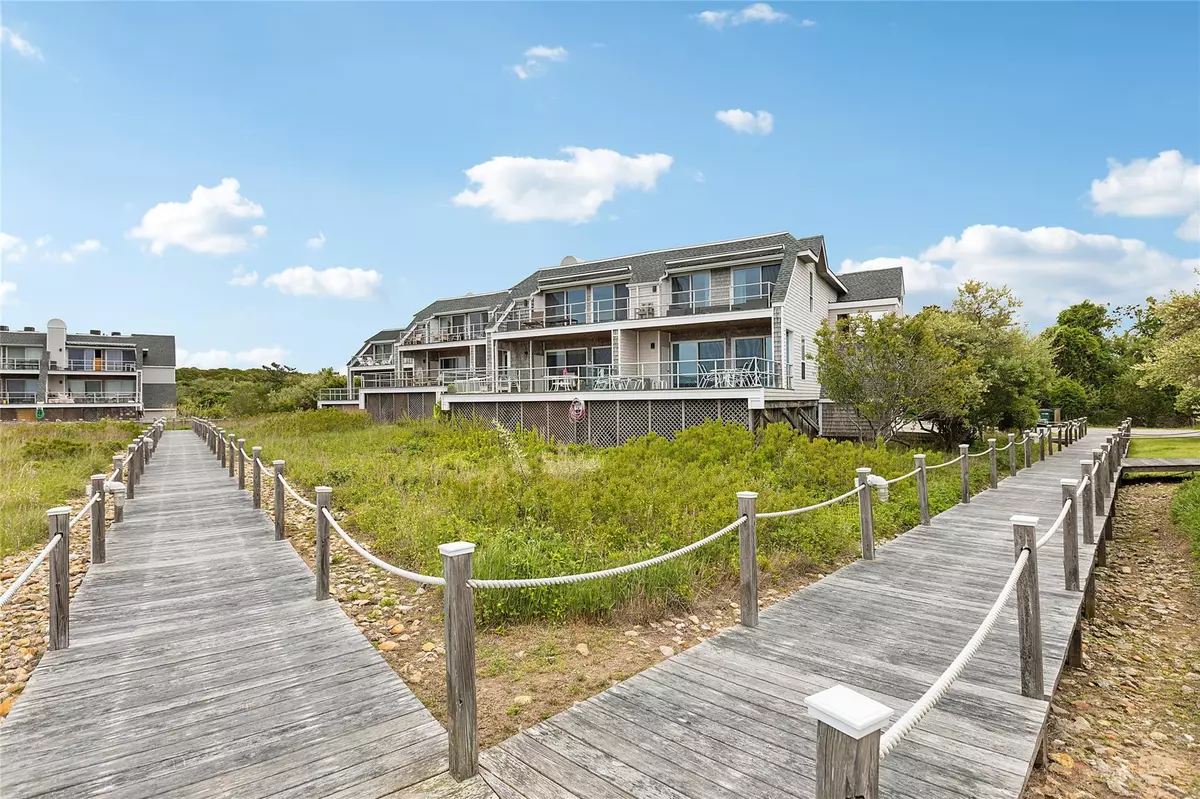 Montauk, NY 11954,23 Fort Pond RD