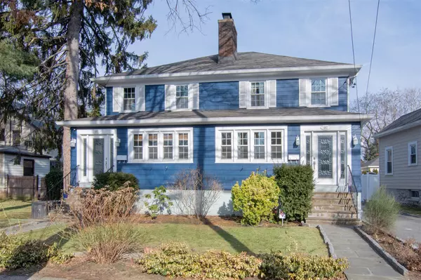 460 Carol PL, Pelham, NY 10803