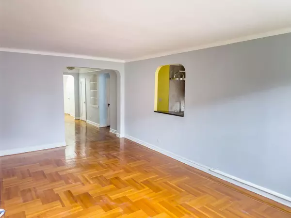 Forest Hills, NY 11375,99-45 67th RD #411