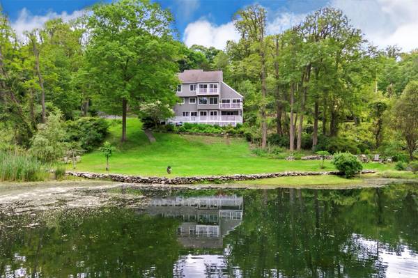72 Linden LN, Bedford Corners, NY 10549