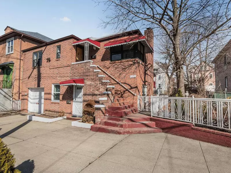 4252 Monticello AVE, Bronx, NY 10466