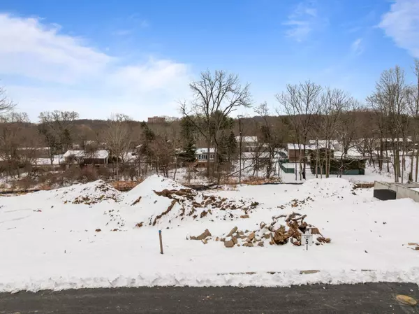 19 Argo LN, Spring Valley, NY 10977