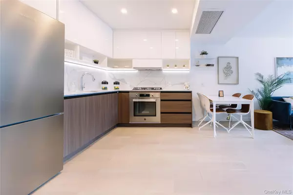 144-49 Northern Blvd #206, Flushing, NY 11354