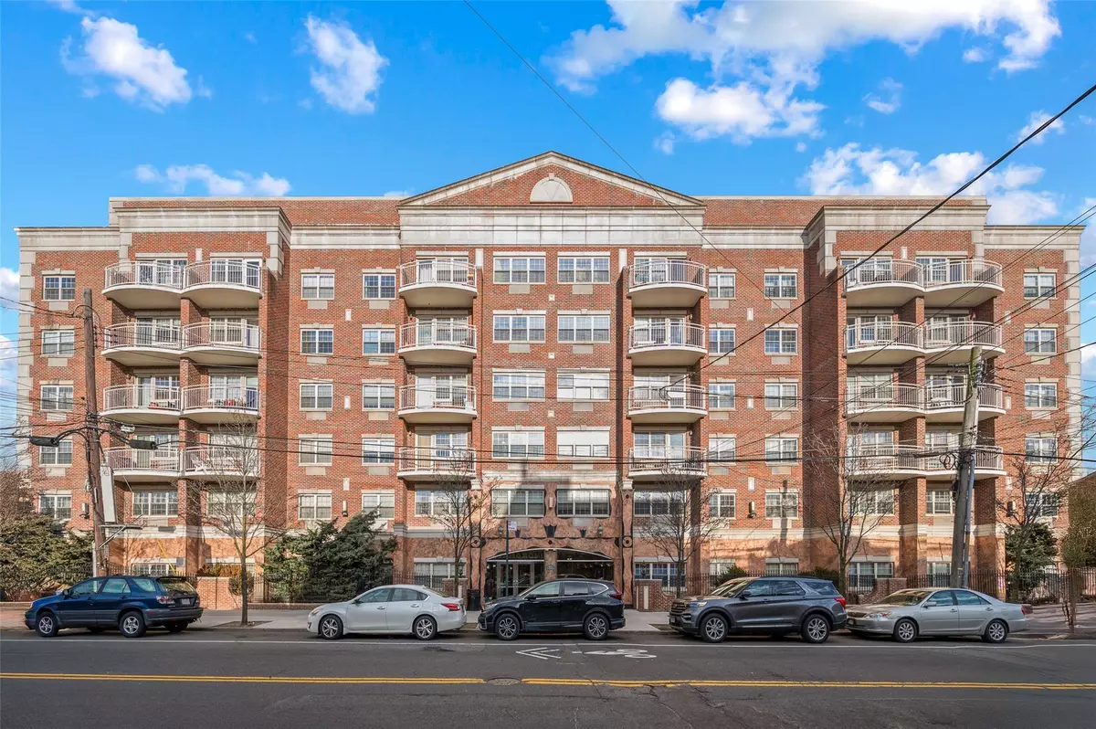 Corona, NY 11368,38-11 108th ST #5G