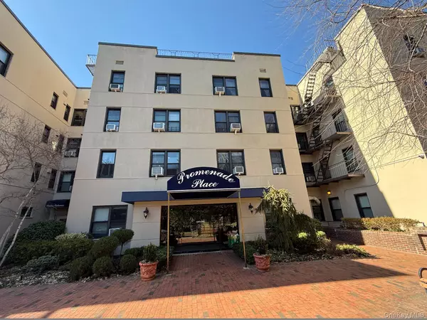 Great Neck, NY 11023,11 Wooleys LN #1k