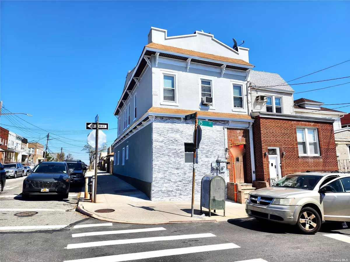 Middle Village, NY 11379,6727 75th ST