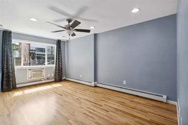 Bronx, NY 10466,3705 Pratt AVE #1C