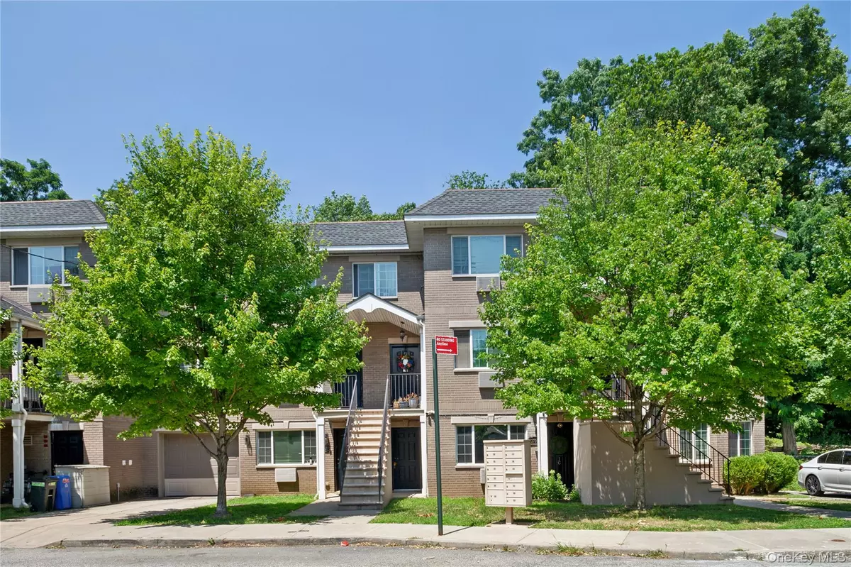 Bronx, NY 10466,3705 Pratt AVE #1C