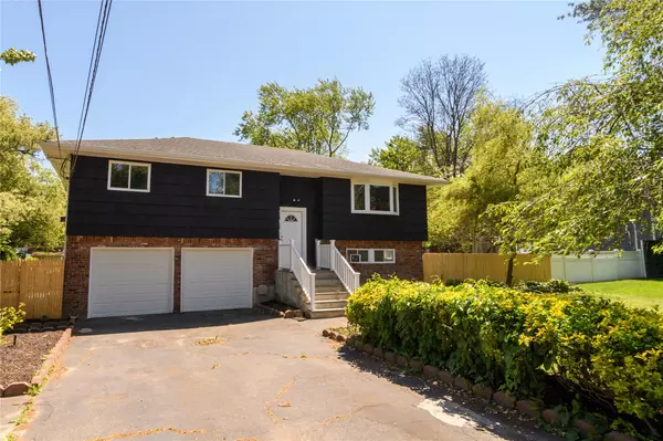 Brentwood, NY 11717,30 Bushwick AVE