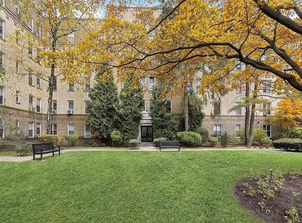 Mount Vernon, NY 10552,472 Gramatan AVE #BLDG. 3, UNIT N3