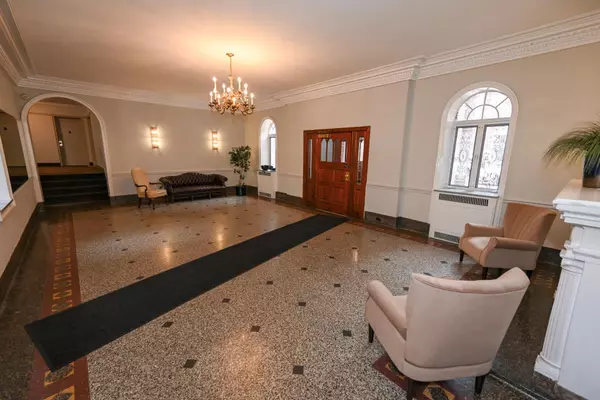 Forest Hills, NY 11375,111-39 76th Road #D7