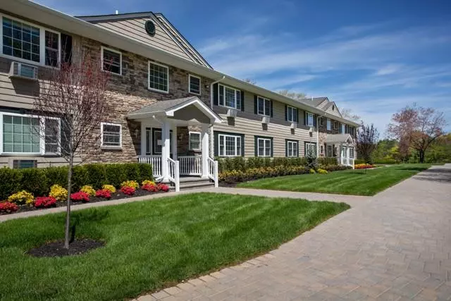 Patchogue, NY 11772,301-8 Robinson AVE #301-8