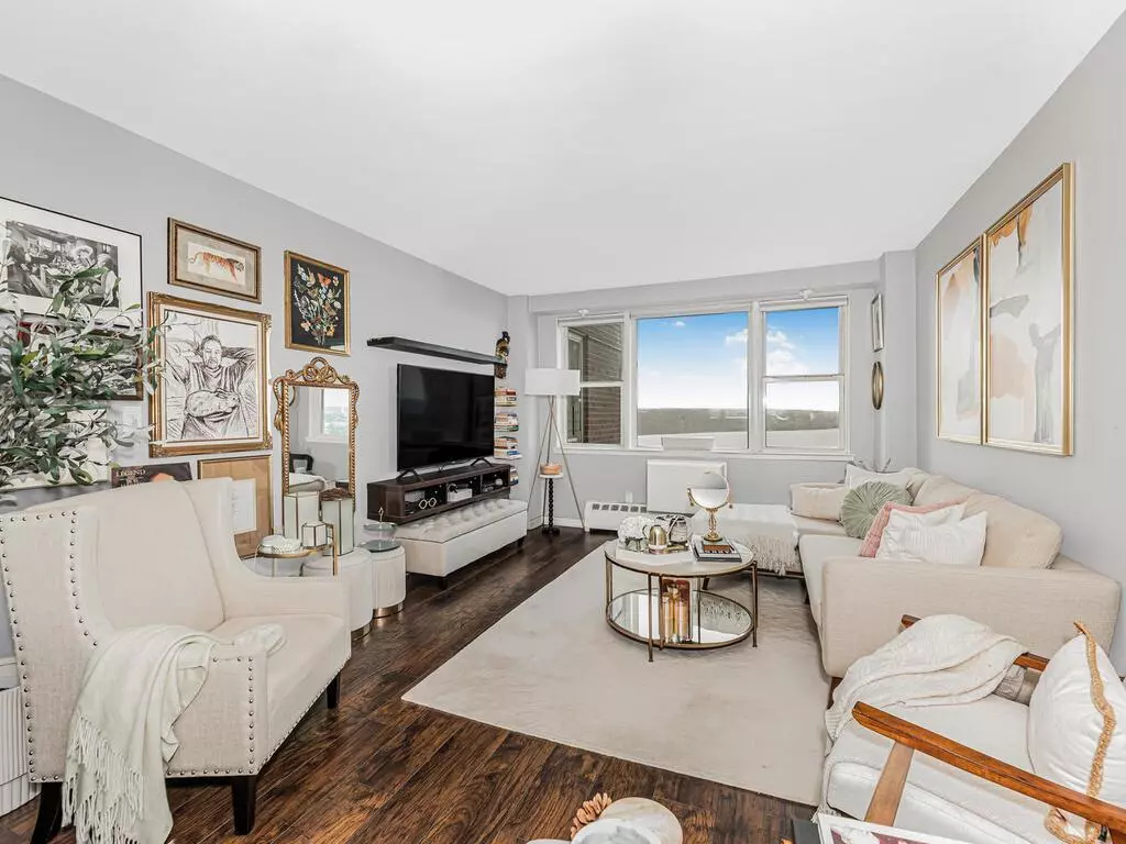 Bronx, NY 10471,5800 Arlington AVE #16A