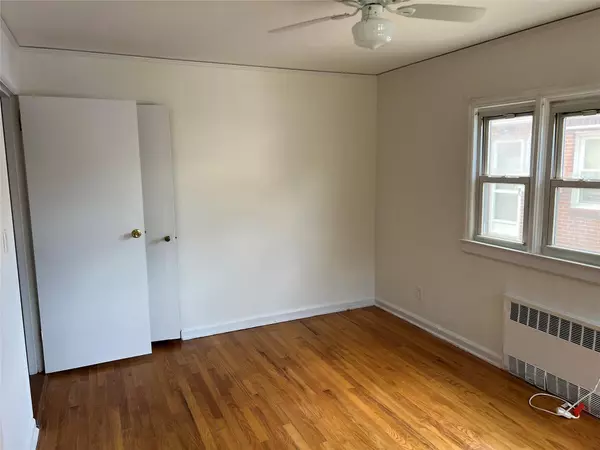 Long Beach, NY 11561,425 E Penn ST
