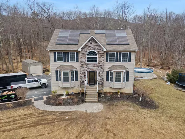 38 Dakota CT, Bloomingburg, NY 12721