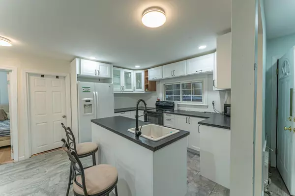 Dix Hills, NY 11746,334 Gillette ST